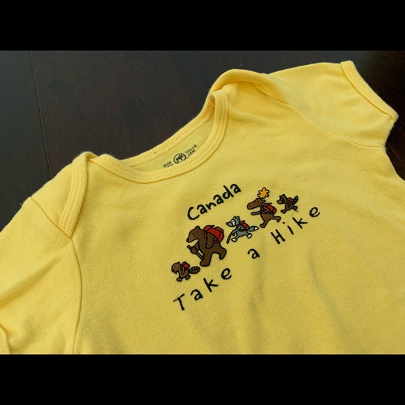 Canada ‘Take a Hike’ onesie in yellow, size 18 mo - Picture 2 of 4